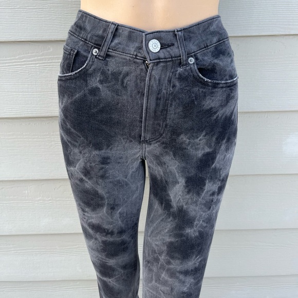 EXPRESS | High Rise Ankle Legging Stretch Jeans - Picture 4 of 11